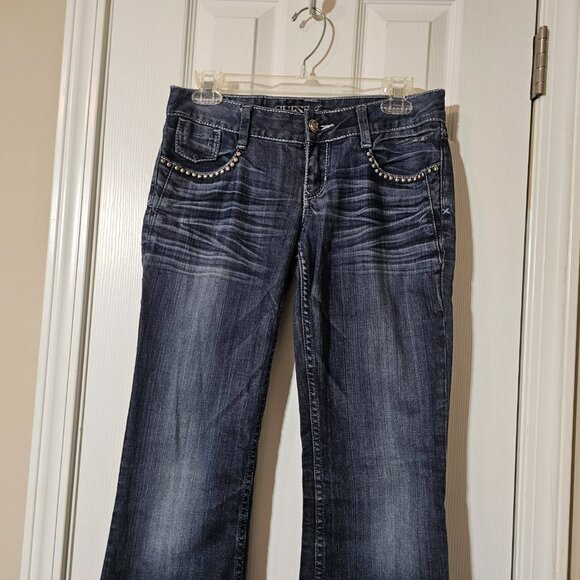 Guess Jeans - Foxy Flare With Peace Sign - Size 13M - 29x30.5 - Picture 4 of 12